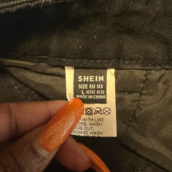 Jean with a split on the side of leg - Picture 4 of 8